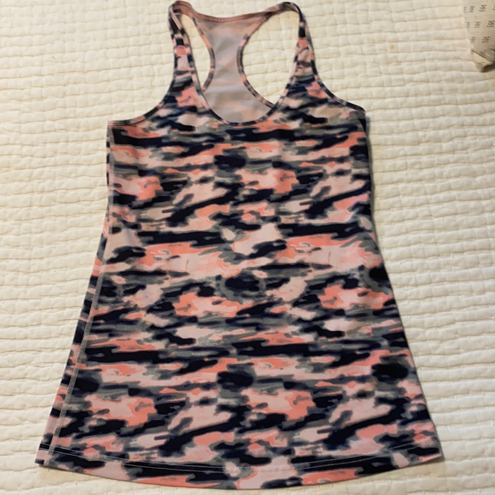 Lululemon camo tank